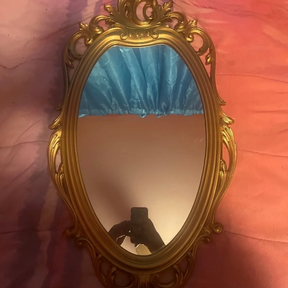 A crown mirror